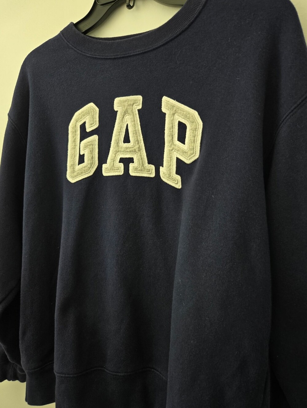 Gap Navy Logo Sweatshirt. Size Medium - Picture 4 of 10